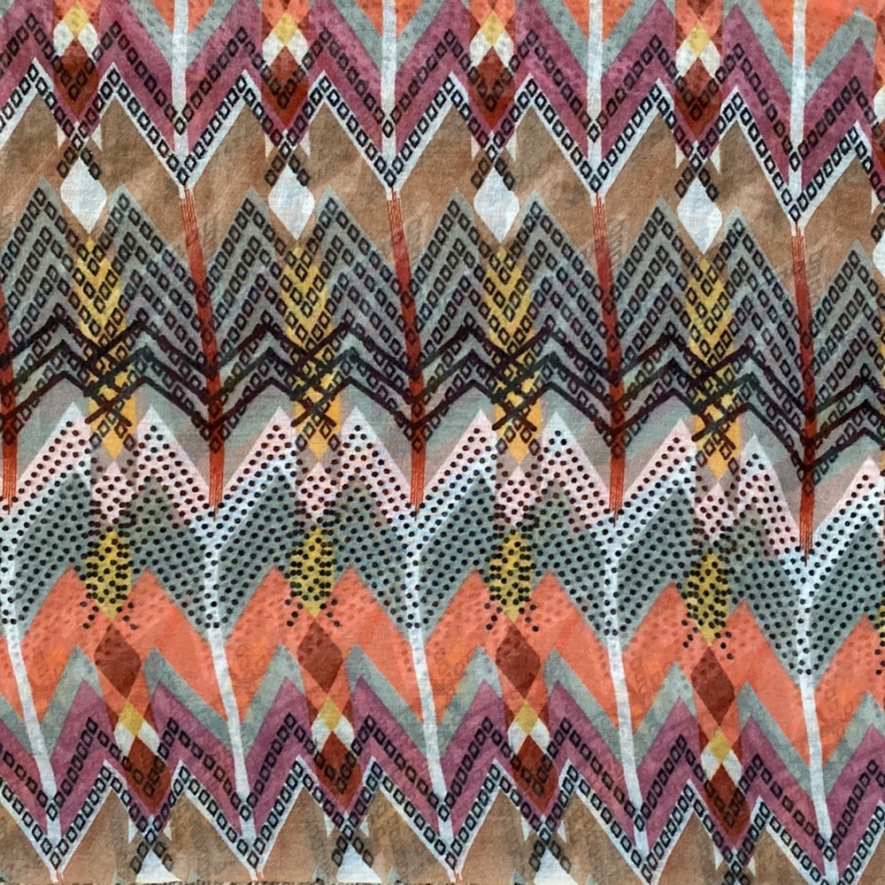 Abstract Geometric Infinity Scarf - Picture 5 of 9